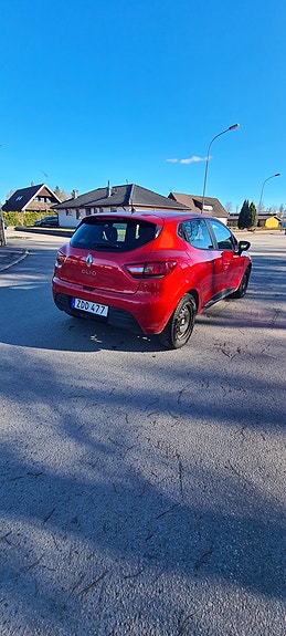 Renault Clio 12 of 27
