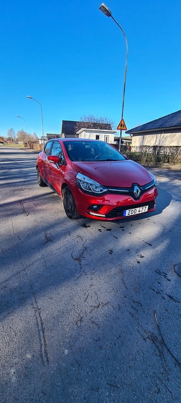 Renault Clio 9 of 27