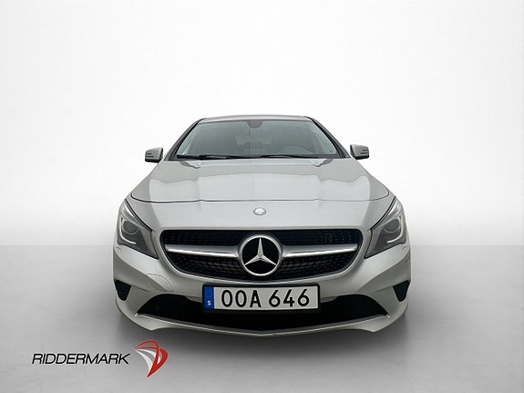 Mercedes-Benz CLA200 2 of 5