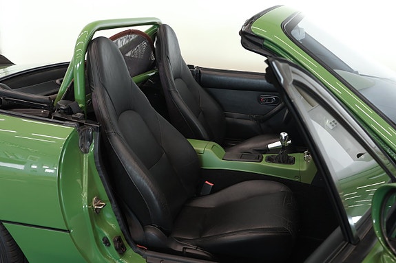 Mazda MX-5 13 of 16