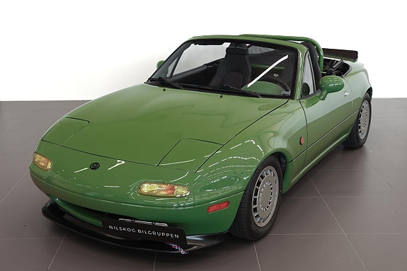 Mazda MX-5 4 of 5