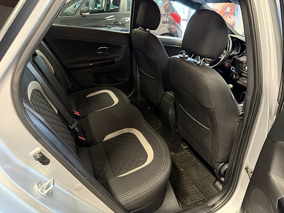 Kia Ceed 16 of 17
