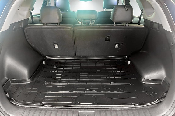 Hyundai Tucson 17 of 28