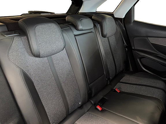 Peugeot 3008 14 of 16
