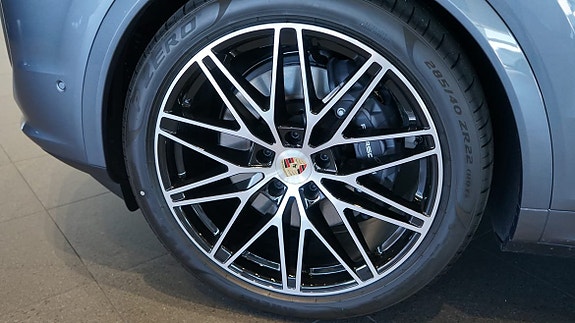 Porsche Cayenne Coupe 5 of 5