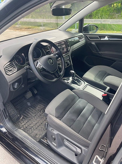 Volkswagen Golf Sportsvan 7 of 8