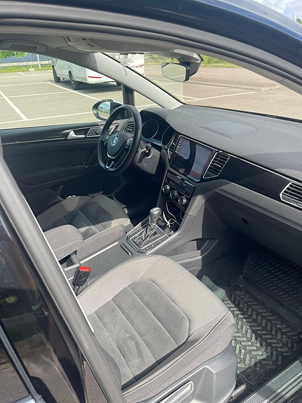 Volkswagen Golf Sportsvan 5 of 5