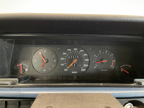 Volvo 740 11 of 18