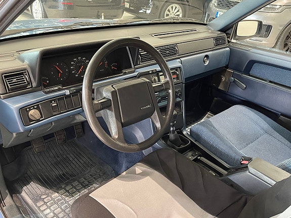 Volvo 740 9 of 18