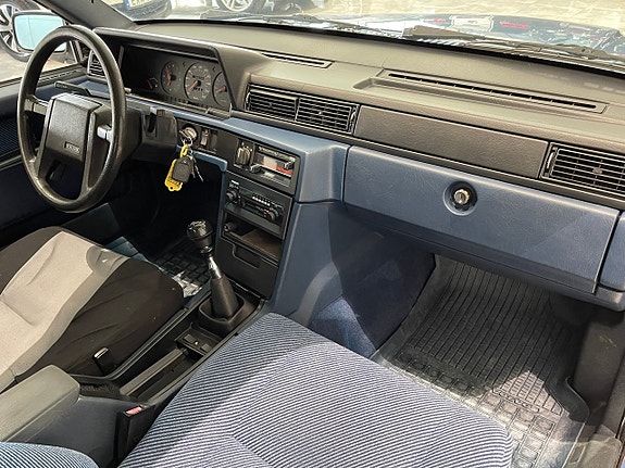 Volvo 740 18 of 18