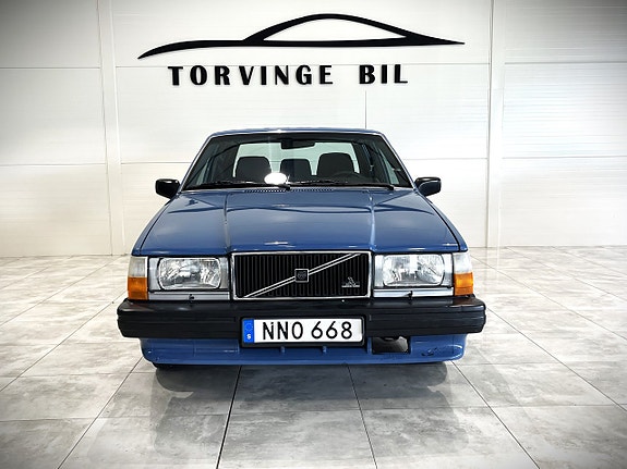 Volvo 740 4 of 5