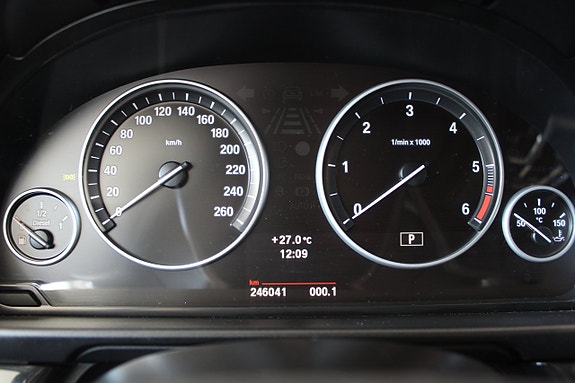 BMW 520d 9 of 12