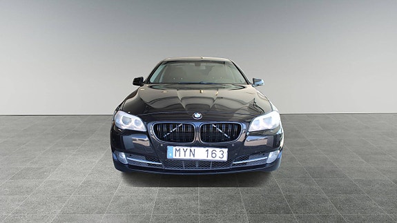 BMW 520d 2 of 5