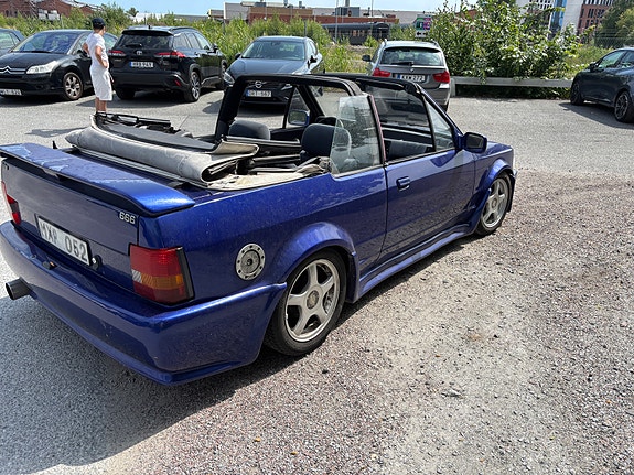 Ford Escort 3 of 5