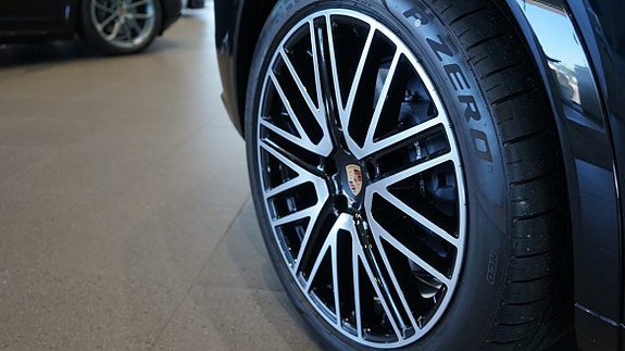 Porsche Cayenne Coupe 4 of 5