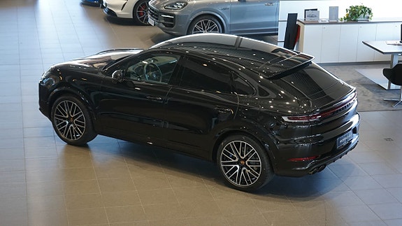 Porsche Cayenne Coupe 3 of 5
