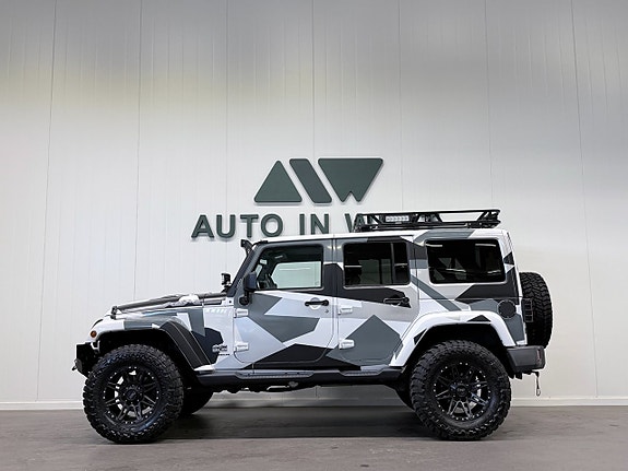 Jeep Wrangler Unlimited 3 of 5