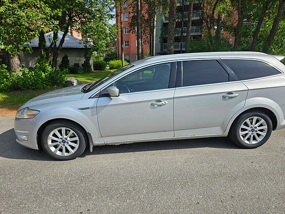 Ford Mondeo 3 of 5