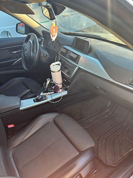 BMW 318d 5 of 9