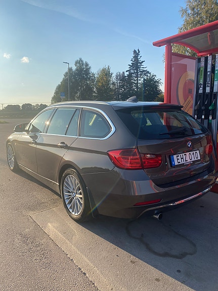 BMW 318d 2 of 9