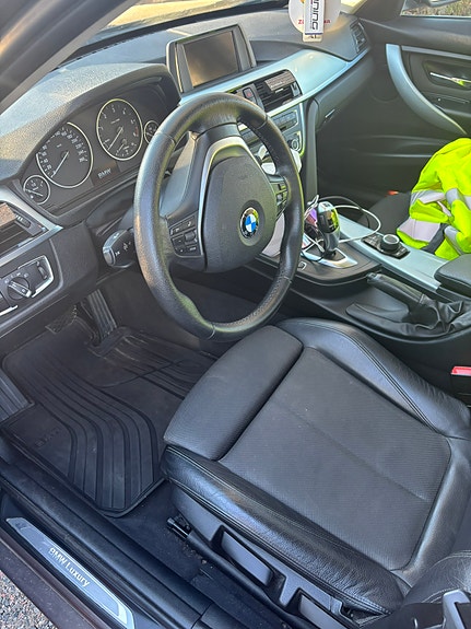 BMW 318d 4 of 9