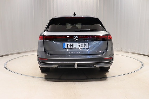 Volkswagen Passat 5 of 5