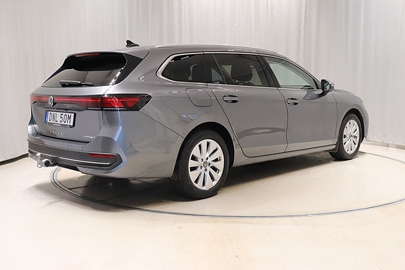 Volkswagen Passat 4 of 5