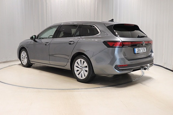 Volkswagen Passat 6 of 12