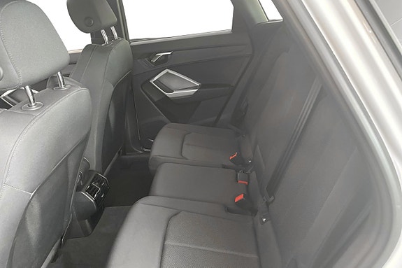 Audi Q3 10 of 11