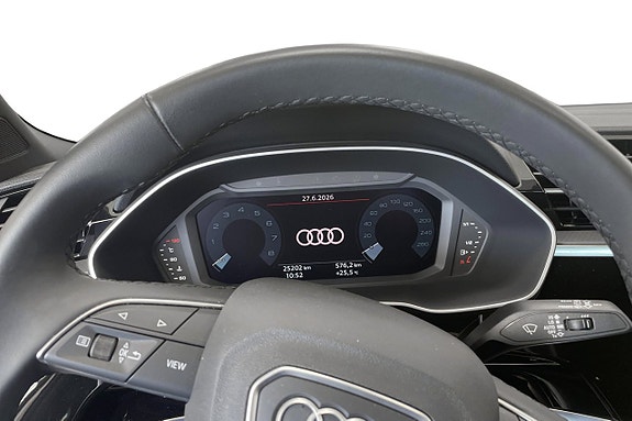 Audi Q3 7 of 11