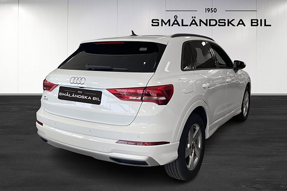 Audi Q3 4 of 5