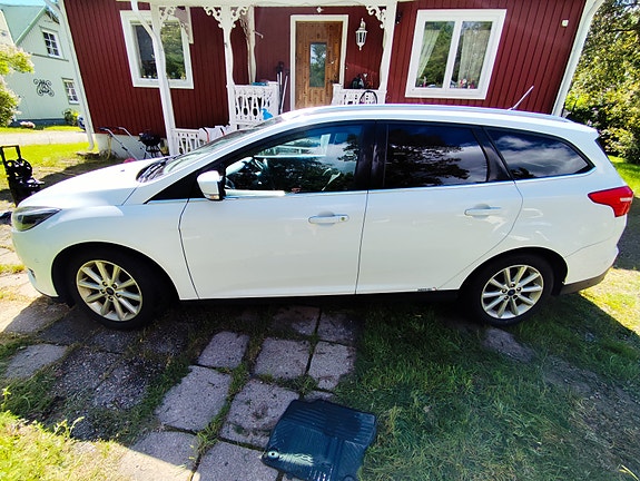 Ford Focus 2 of 5