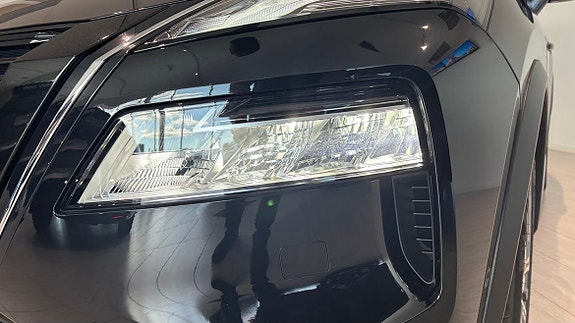 Nissan X-Trail 7 of 27