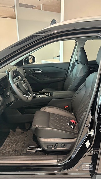 Nissan X-Trail 8 of 27