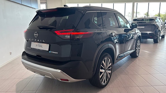 Nissan X-Trail 5 of 5