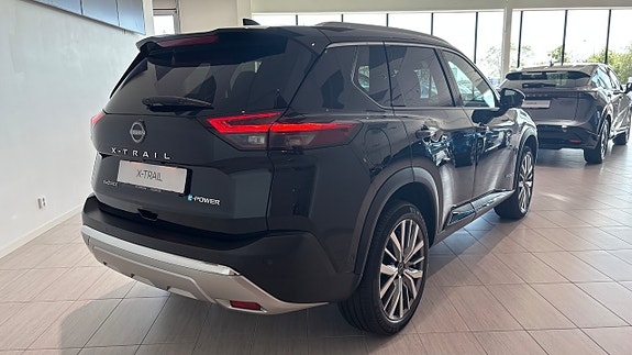 Nissan X-Trail 4 of 5