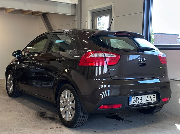 Kia Rio 4 of 5