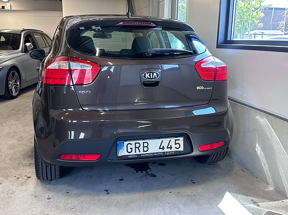 Kia Rio 5 of 5