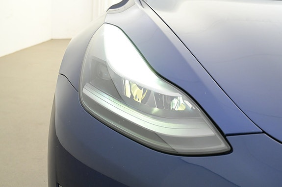 Tesla Model 3 26 of 27
