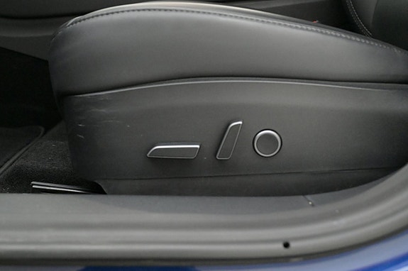 Tesla Model 3 9 of 27
