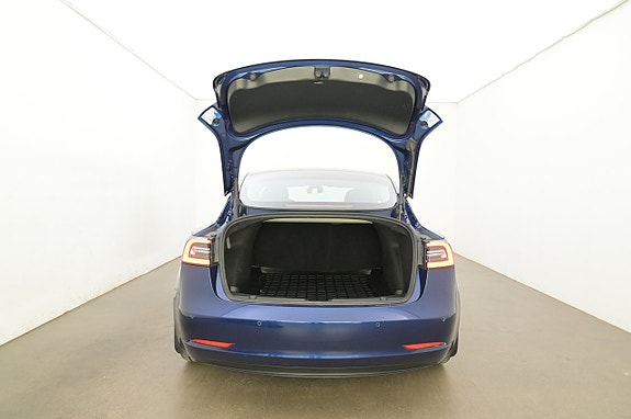 Tesla Model 3 22 of 27