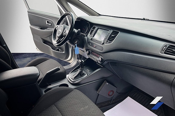 Kia Carens 6 of 10