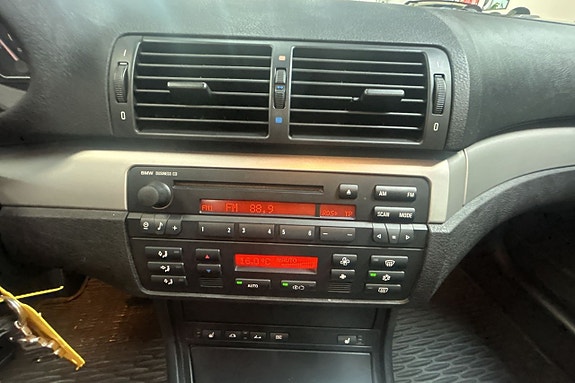 BMW 330Ci 15 of 24