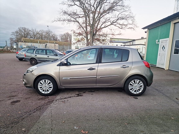 Renault Clio 7 of 17
