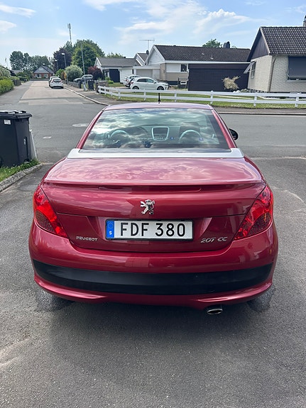 Peugeot 207 CC 4 of 5