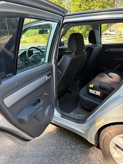 Suzuki Swift 8 of 9