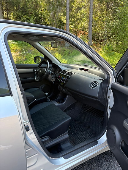Suzuki Swift 7 of 9