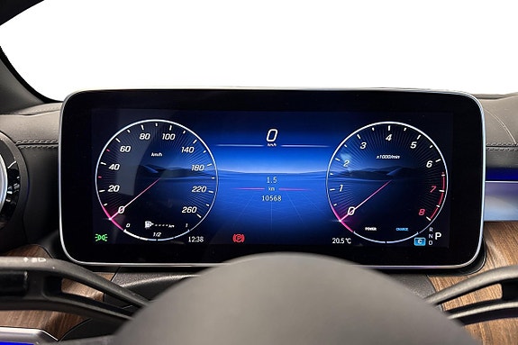 Mercedes-Benz CLE450 7 of 12