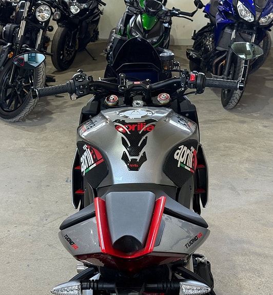 Aprilia Tuono V4 RR Akrapovic 0kr instas räntekampanj 3,45 11 of 13