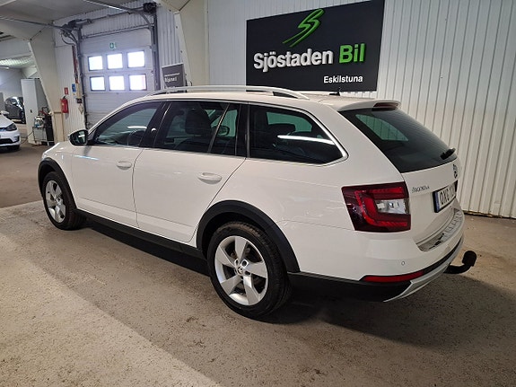 Skoda Octavia Scout 5 of 5